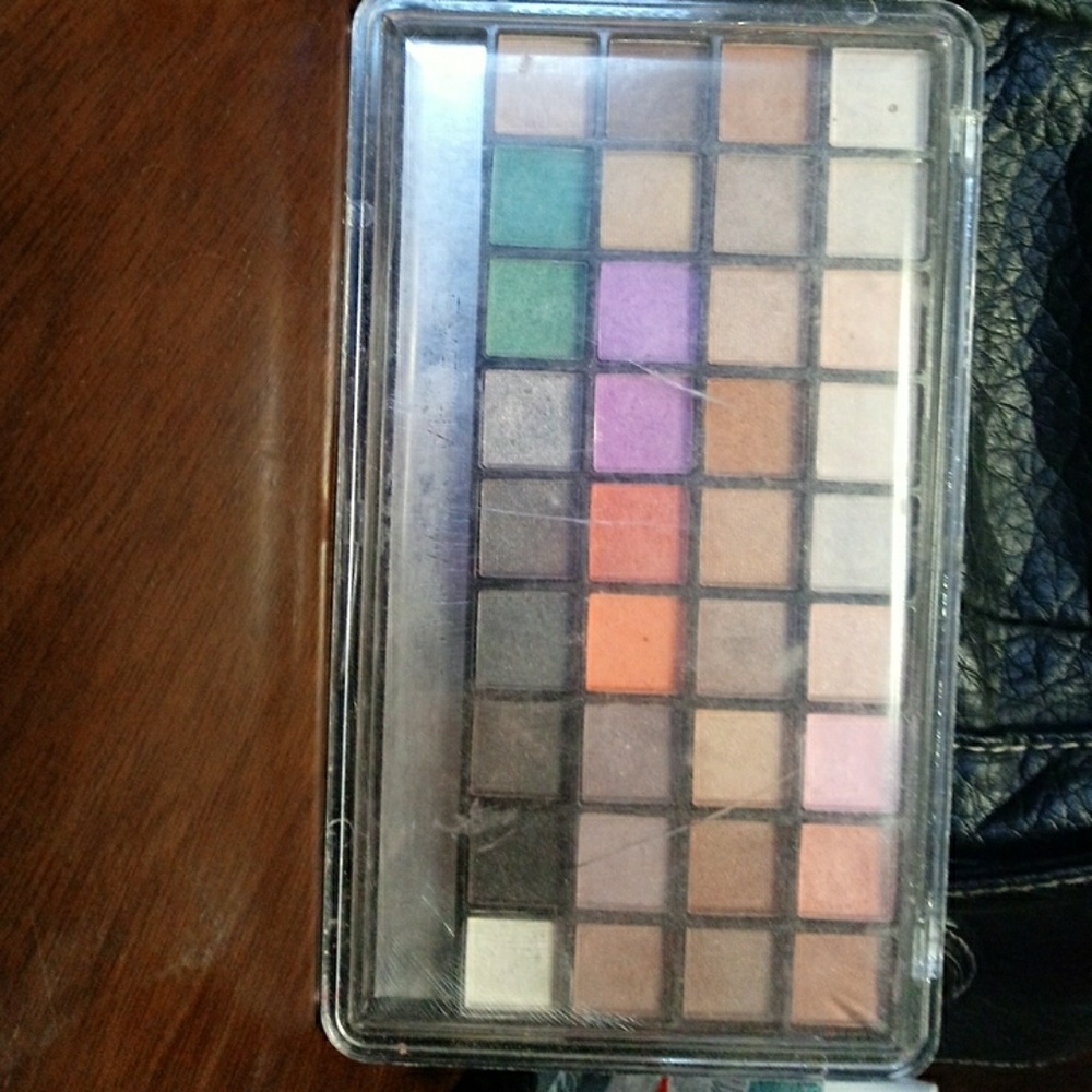 Rue 21 Beauté Eyeshadow Palette